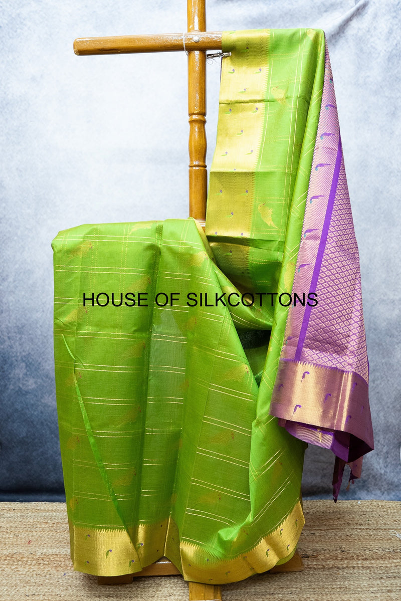 Parrot Mottifs Silkcotton