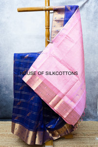 Parrot Mottifs Silkcotton