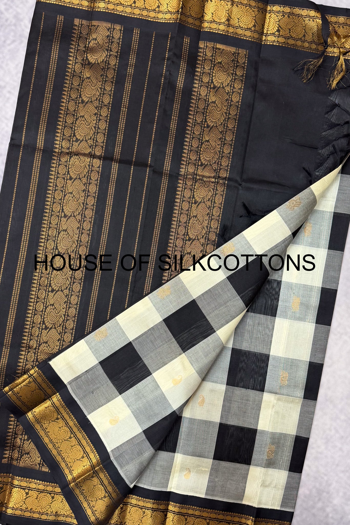 Korvai Paalum Pazhamum Silkcotton